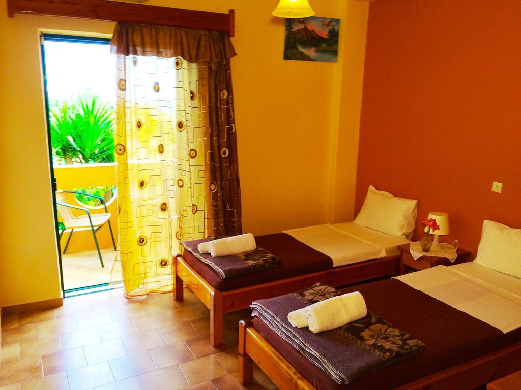 Chrissas Apartments Rethymno Esterno foto