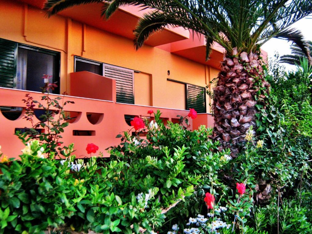 Chrissas Apartments Rethymno Esterno foto